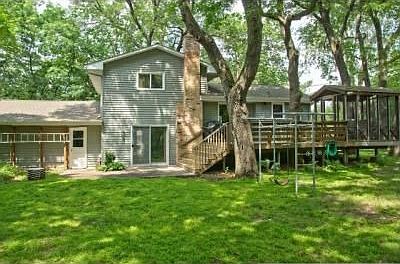2nd image of 106 E Golden Lake Ln