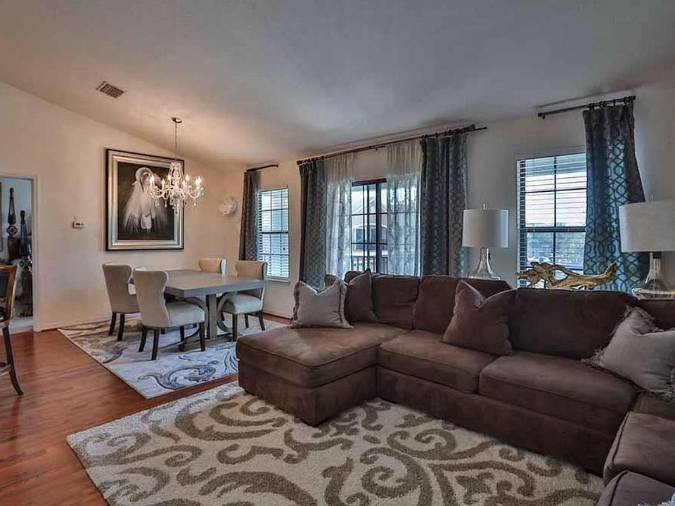 1st image of 533 52nd Ave N #1