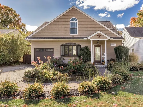 27831 Rexford Rd, Bay Village, OH 44140