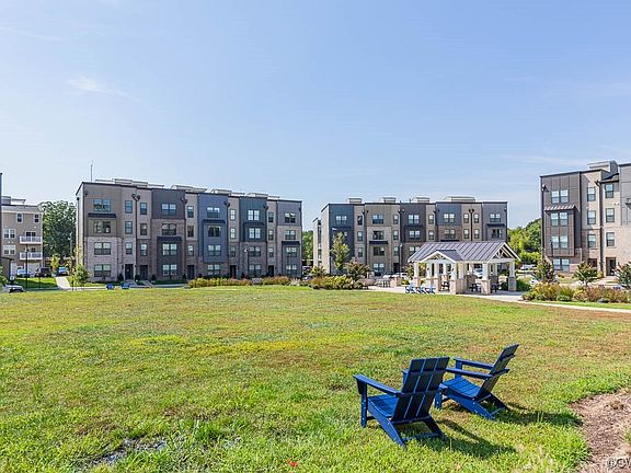 3rd image of 2745 Saint Elias Dr #A