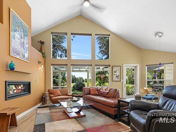 2nd image of 3601 N Plantation River Dr