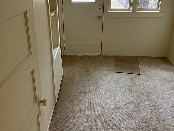 5th image of 3212 Alameda St