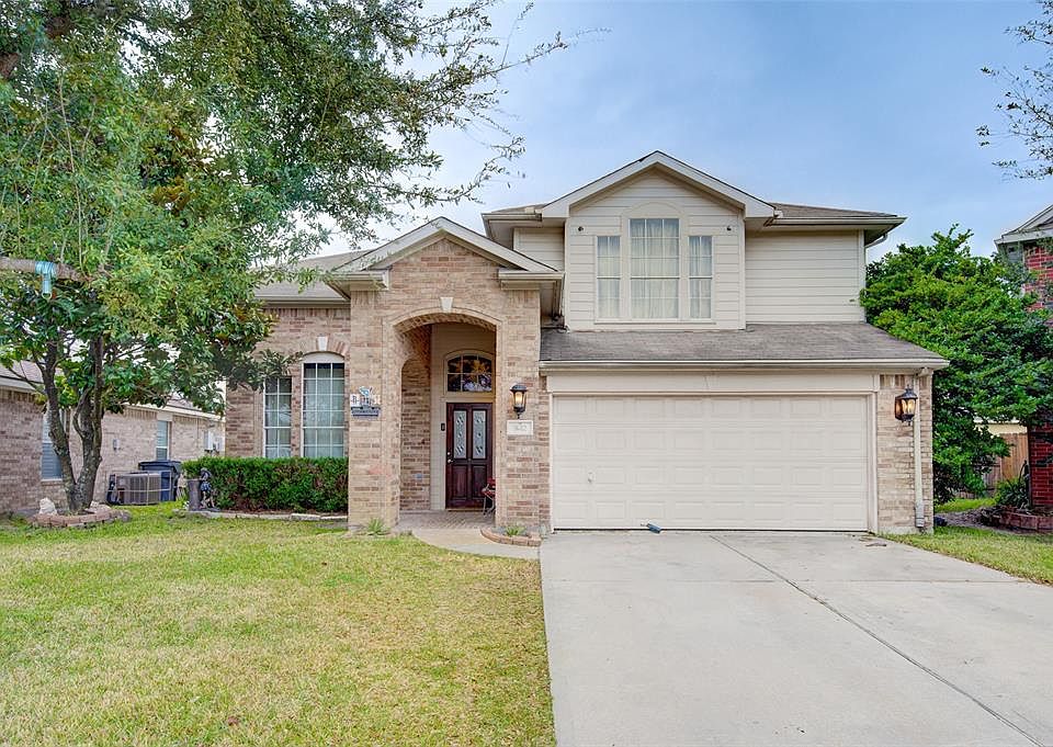 1st image of 842 Vista Grove Cir