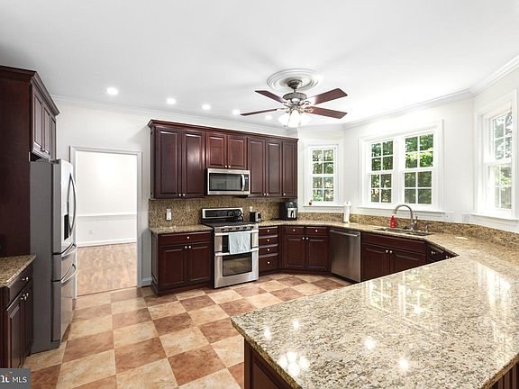 4th image of 78 Cardinal Forest Dr