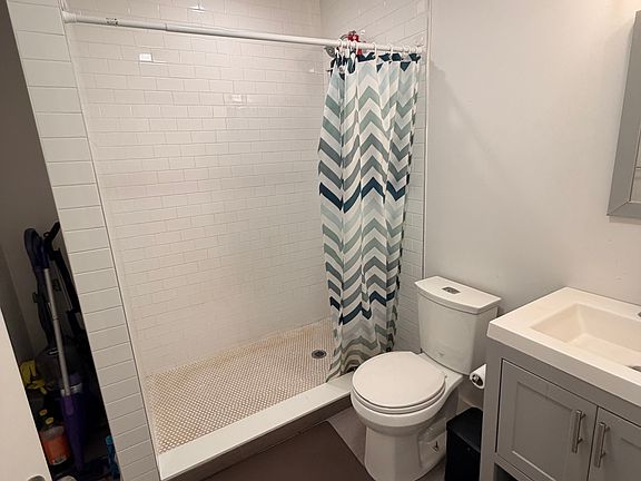4th image of 304 Dudley St #1