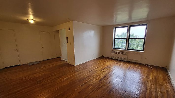 1st image of 720 E 32nd St #6A
