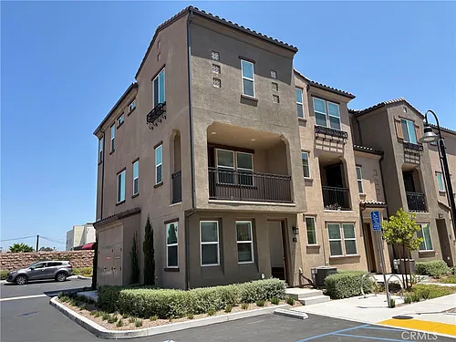2211 W Orange Ave #21 Photo 1