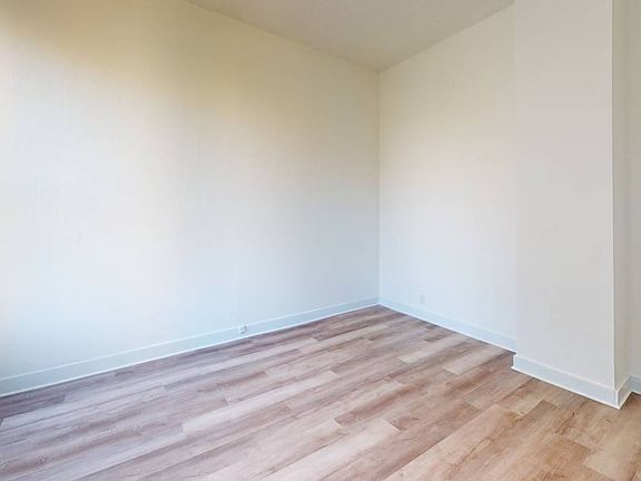 5th image of 218 Haight St #220-03