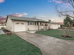 1587 Rainier Rd, Woodburn, OR 97071