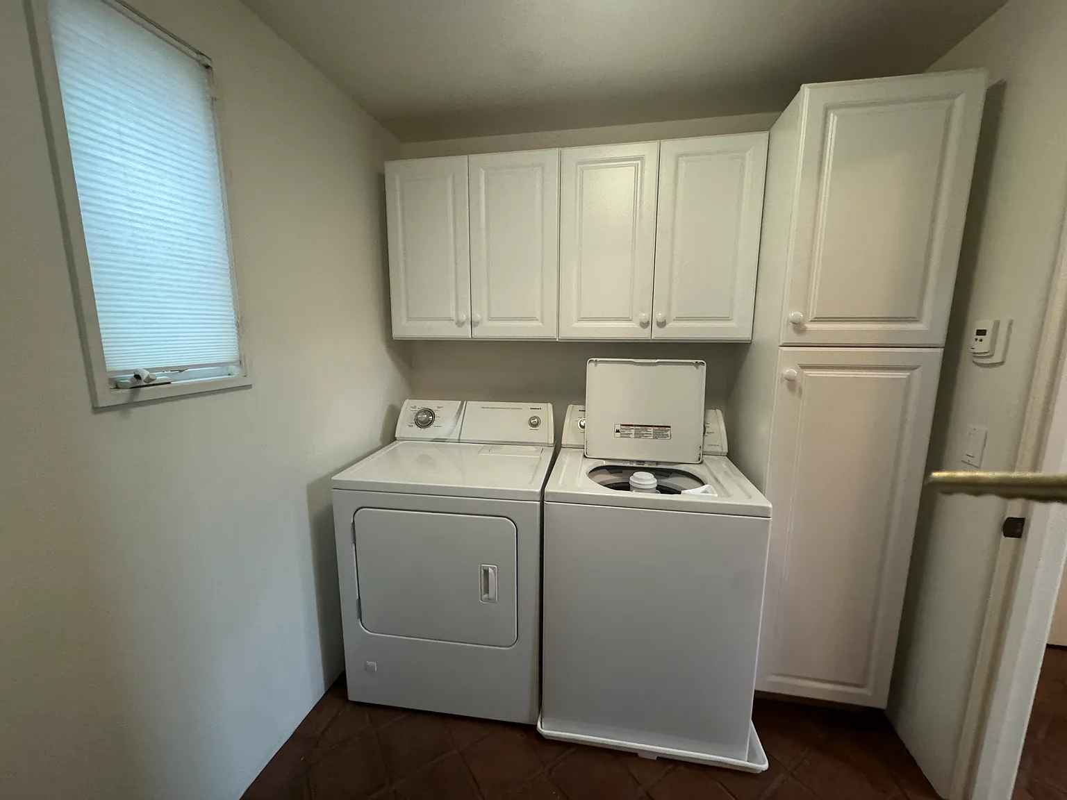 747 E Anapamu St — Photo 4