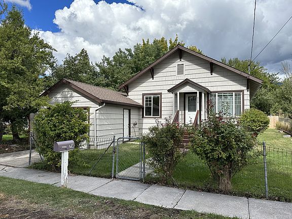 3rd image of 718 Cedar St