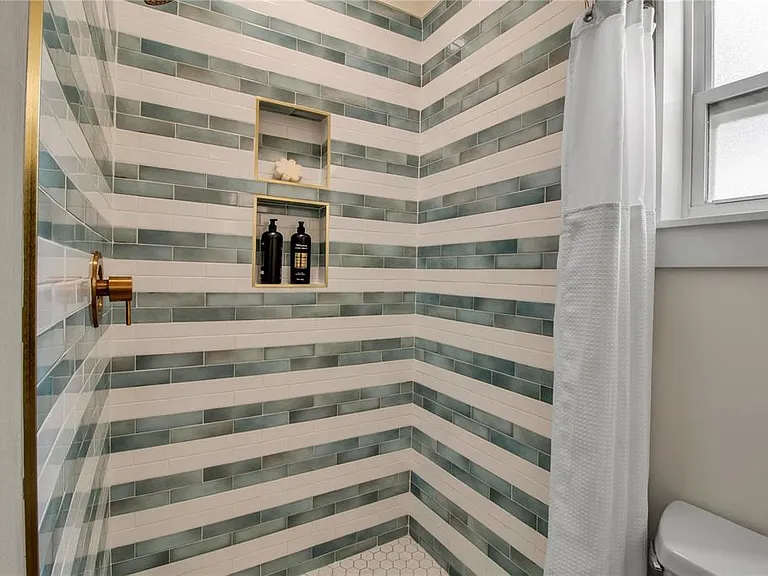 6979 Longboat Dr S — Photo 19