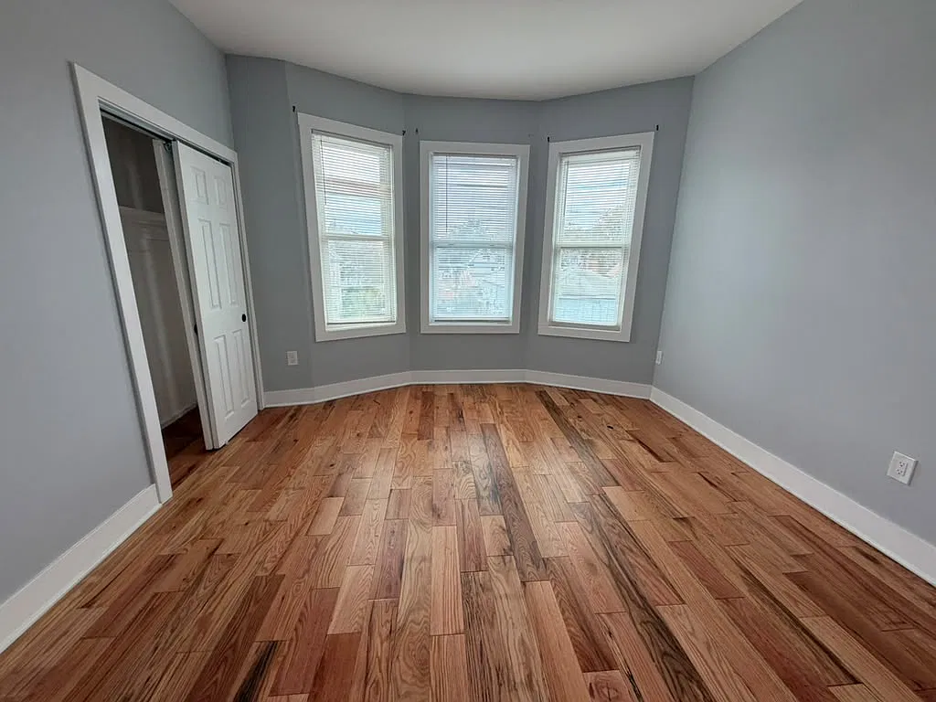 3 bed, 1.5 bath, $1,925 — Photo 2