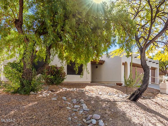 3rd image of 10820 N La Quinta Dr