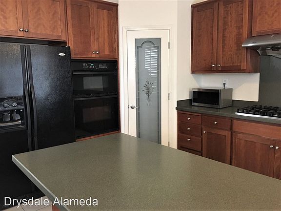 4th image of 3508 Catalina Ave