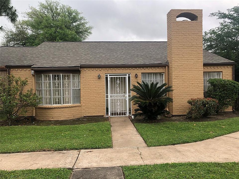 1st image of 10760 Bexley Dr