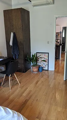 Rented by Smart City Real Estate LLC | media 9