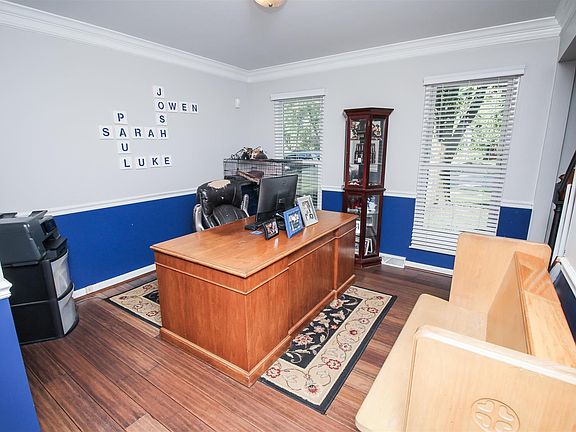 4th image of 203 Meadow Creek Dr