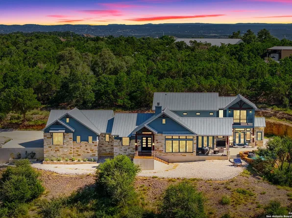 1023 Comanche Rdg, New Braunfels, TX 78132