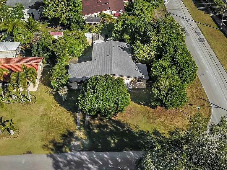 16705 SW 298th Ter — Photo 2