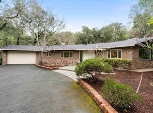 11 Kittiwake Rd, Orinda, CA 94563