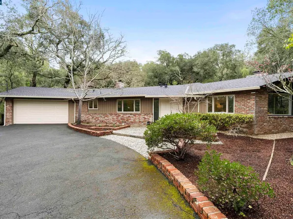 11 Kittiwake Rd, Orinda, CA 94563