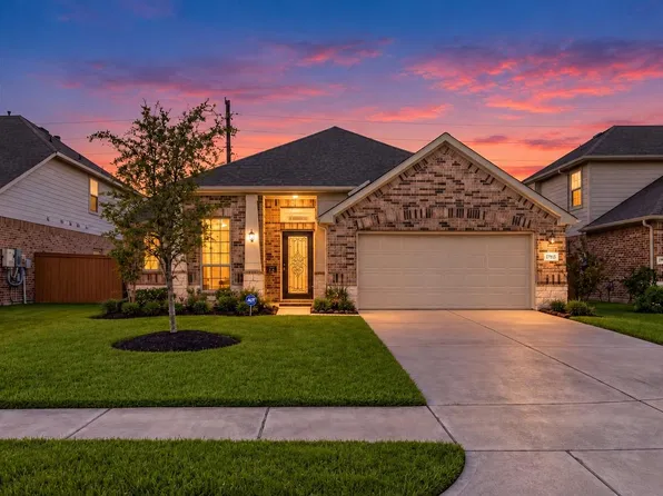 1705 Diamond Mountain Dr, Iowa Colony, TX 77583