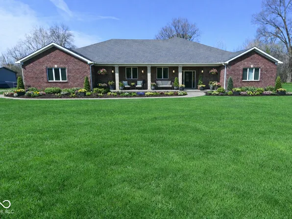 4244 Flake Rd, Martinsville, IN 46151