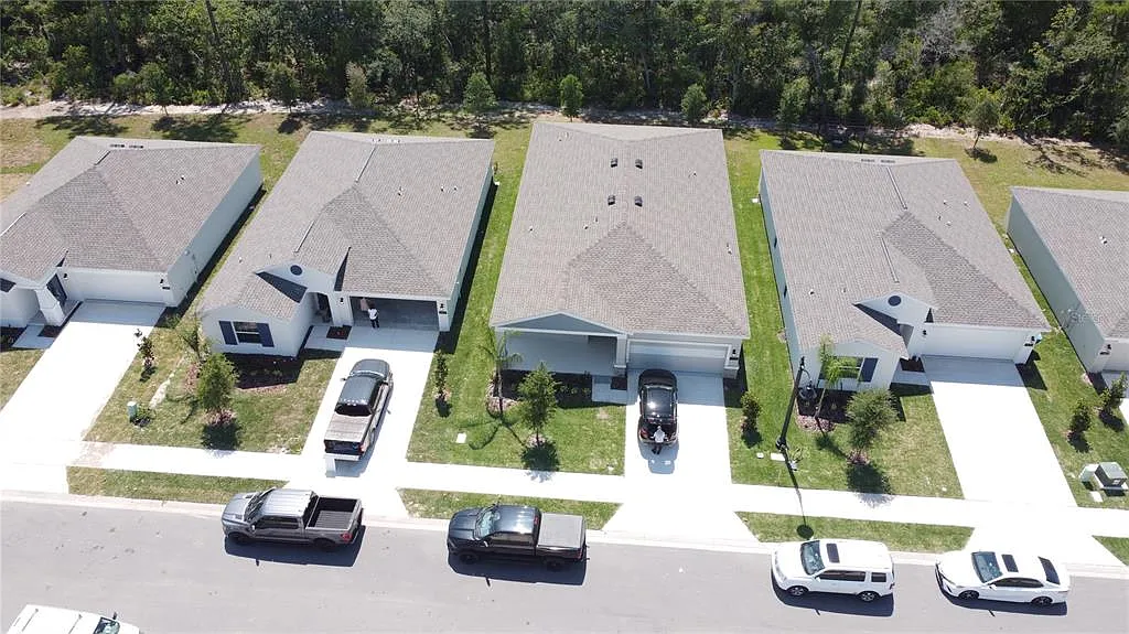 4 bed, 3.0 bath, 2102 sqft, $3,300 — Photo 1