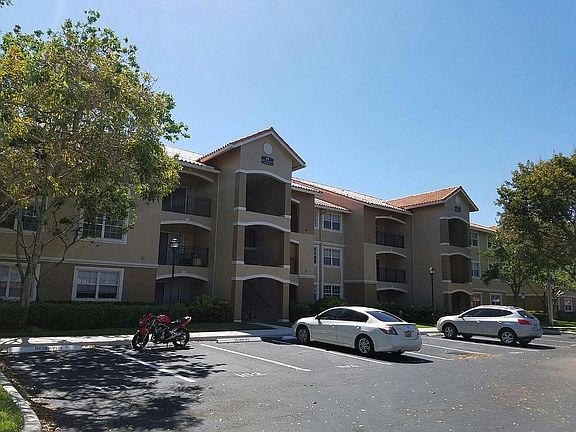 5th image of 101 SW 117th Ave APT 301