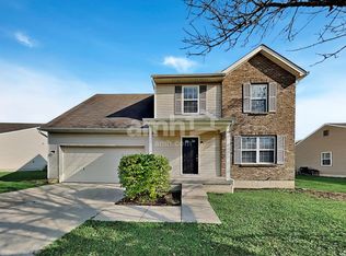 9 Finch Ct, Amelia, OH 45102