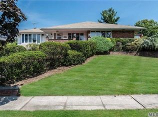 57 Lords Way, New Hyde Park, NY 11040