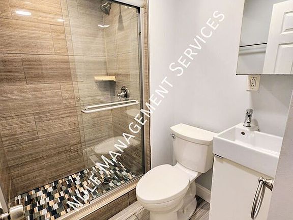 4th image of 323 37th St APT 1