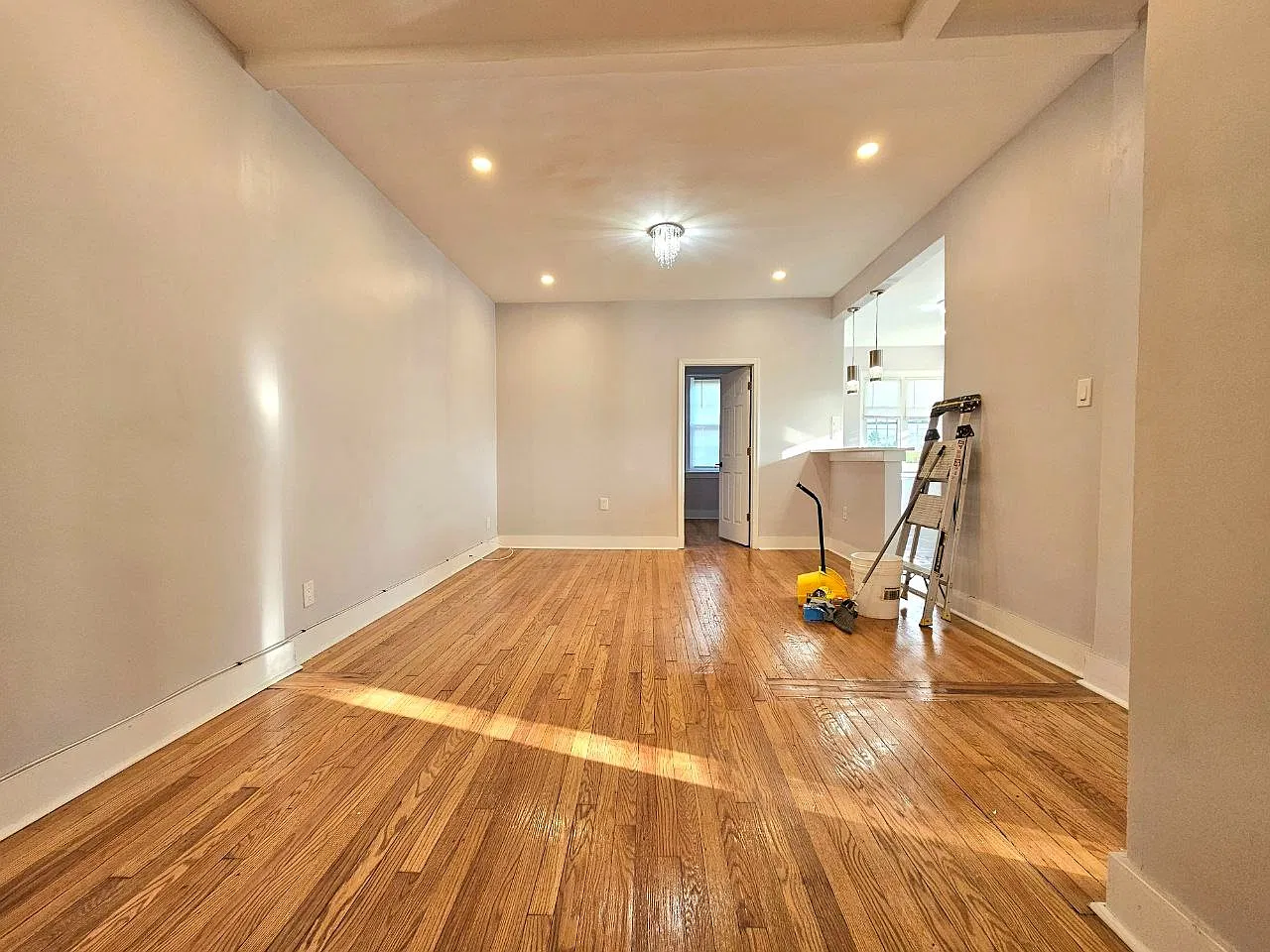 2 bed, 825 sqft, $1,995 — Photo 2