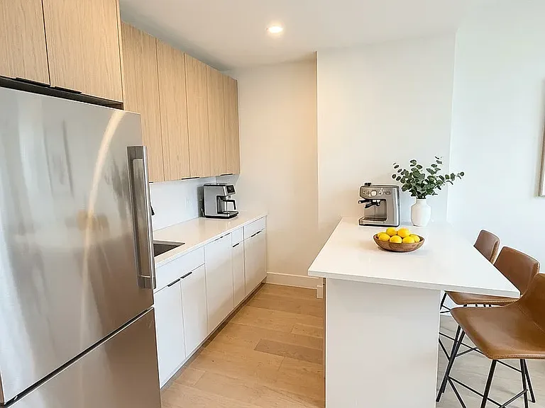 105 1st Ave #5 — Photo 3