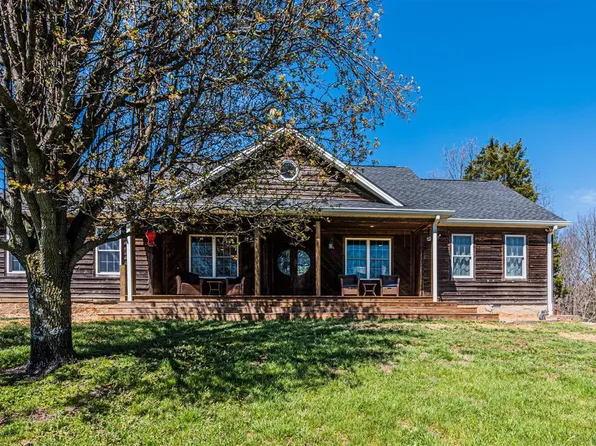 1905 Needmore Rd, Morgantown, KY 42261