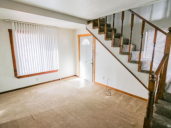 5th image of 1227 Sierra Blvd