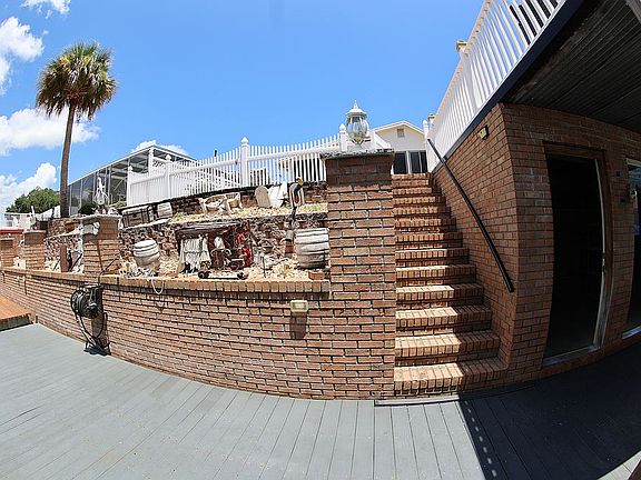 4th image of 191 Randle Ave