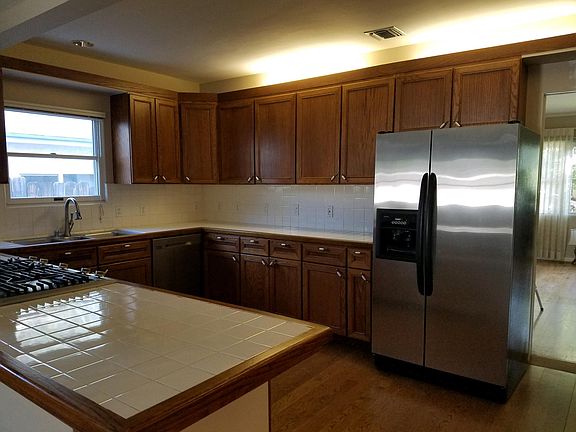 Lots of kitchen storage