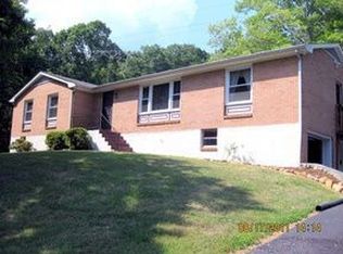 136 Deer Crossing Dr, Roanoke, VA 24019
