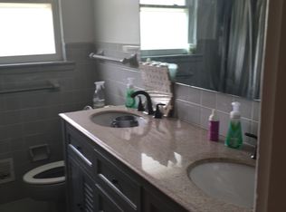 6616 Meadow Ridge Ln, Cincinnati, OH 45237