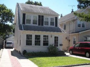 22422 92nd Rd, Queens Village, NY 11428