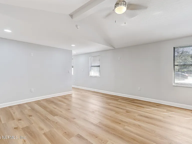 11321 Deep Ln — Photo 23