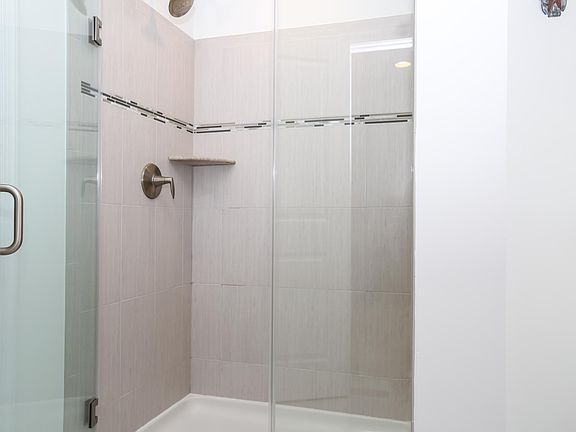 4th image of 4929 Trail Vista Ln
