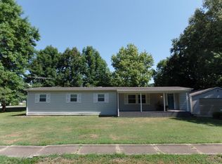 2320 Wise St, Eldorado, IL 62930