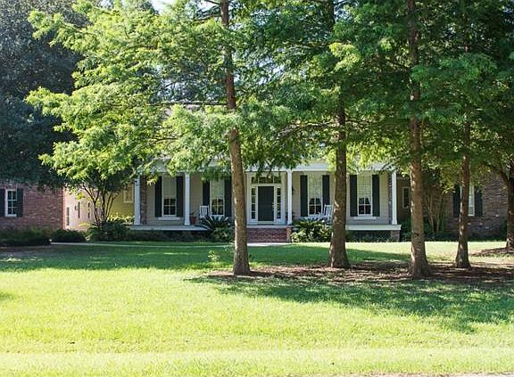 2nd image of 18684 Clear Creek Ln