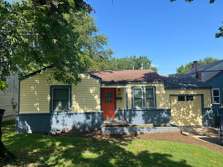116 N Richmond Ave — Photo 1