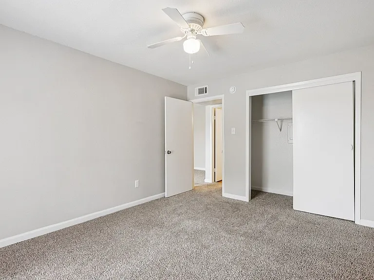 9850 S Kirkwood Rd — Photo 32