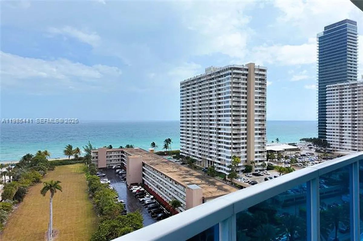 Building Photo - 1945 S Ocean Dr #1114