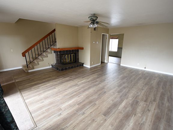 Large Open Living Rm